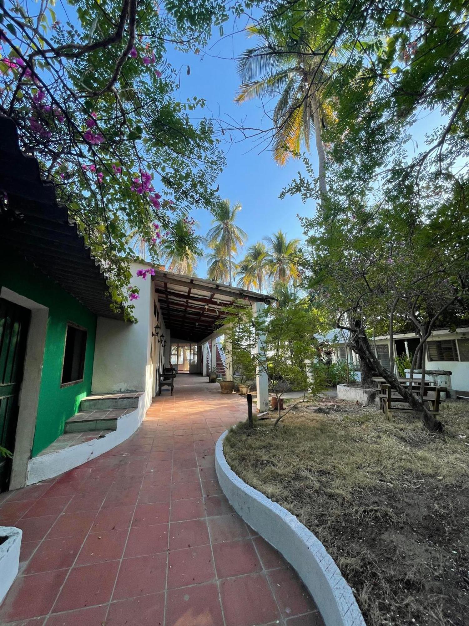 Sugarloaf Beach House & Surf Lodge El Cuco Esterno foto